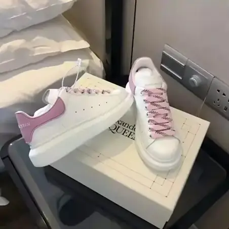 Alexander McQueen Sneakers [38 styles]